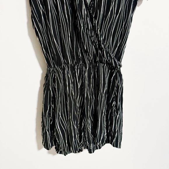 Florencia Arias - Black & White Striped Romper - Picture 3 of 4